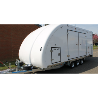 Woodford Galaxy - Lukket trailer - 3.500 kg - Lang, smal model - 3 aksler